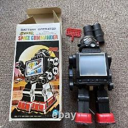 Vintage Super Space Commander robot Plastic Hong Kong 70s NOS BOX DEAD STOCK TOY