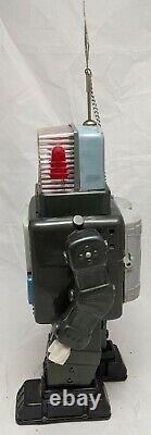 Vintage TELEVISION SPACEMAN Alps Battery Operated Tin Space Robot Toy WORKS