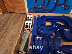 Vintage TOMY Grippidee Gravidee 603 plastic Double Rocket motorized car COMPLETE