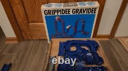 Vintage TOMY Grippidee Gravidee 603 plastic Double Rocket motorized car COMPLETE