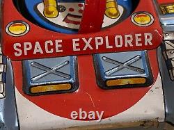 Vintage Tin Friction Space Explorer Toy Japan Space Toy aq-50