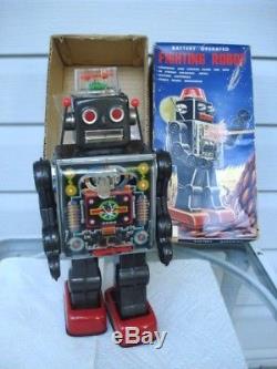 Vintage Tin Toy Fighting Robot in Box Japan Horikawa Works Space