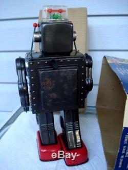 Vintage Tin Toy Fighting Robot in Box Japan Horikawa Works Space