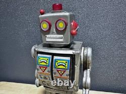 Vintage Tin Toy Robot Space Walkman Silver Electric Toy Showa Retro Vintage Tin Toy Robot Space Walkman Silver Electric Toy Showa Retro