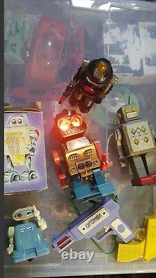 Vintage Toy Robot Space Program Soviet Era Cccp Ussr Wind Up + Key Rare Colours