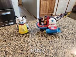 Vintage WORKING 1968 Marx Moon Creature Tin Wind Up Toy #942 and Helicopter