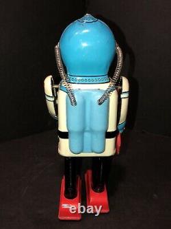 Vintage Wind-up Robot Tin Tom Toy Inter Planet Space Captain Japan Wow 7th Made