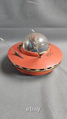 Vintage Yoshiya Flying Saucer With Space Pilot Tin Litho Toy Tested Working