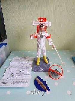 Vintage action man ORIGINAL RARE SPACE EXPLORER FIGURE COMPLETE NICE