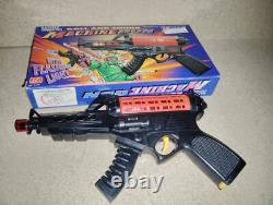 Vintage space gun machine gun with flashing light no2