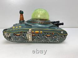 Vintage tin litho Daiya LOOPING SPACE TANK excellent working condition