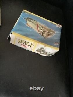 Vintage tin space ship japan atc ufo flying saucer toy