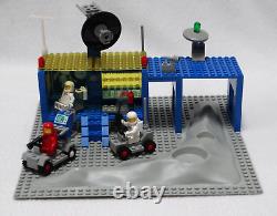Vntg 1979 Lego Set 493 Space Command Center with Moon Crater Plate Version 3 Figs