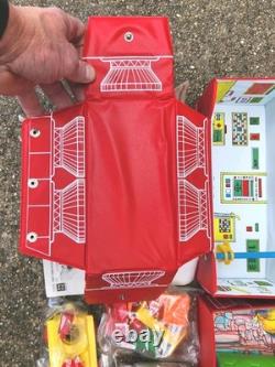 Vtg 1977 Distant World Adventure Space Toy Play Set 731 Universal Product HK