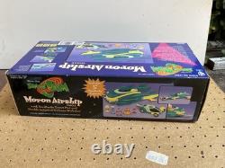 Vtg 1996 Warner Bros. Space Jam Moron Airship Vehicle Toy. NEW never Used
