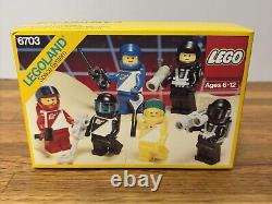 Vtg. LEGO 6703 Space Mini Figures Set 1988/89 New Old Stock Sealed! RARE