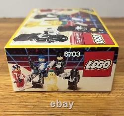 Vtg. LEGO 6703 Space Mini Figures Set 1988/89 New Old Stock Sealed! RARE