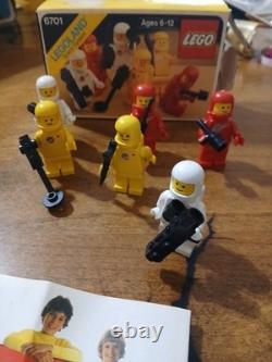 Vtg Lego Classic Space Mini Figures Set #6701 1983 COMPLETE SET