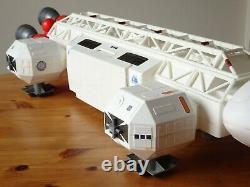 Vtg Mattel SPACE 1999 EAGLE 1 SPACE SHIP 31 Long Whiteness Restored