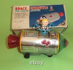Vtg SPACE CAPSULE with FLOATING ASTRONAUT TIN LITHO BOXED MODERN TOYS JAPAN 1960's
