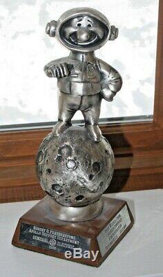 Vtg ZD NASA Apollo Support Program Zero Defect Statue Trophy Astronaut Figure