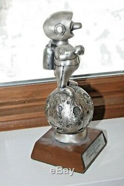 Vtg ZD NASA Apollo Support Program Zero Defect Statue Trophy Astronaut Figure