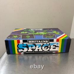 Vtg c. 1980s BRITAINS Deetail Space #9148 ALIENS DELUXE BOXED SET with Spaceship