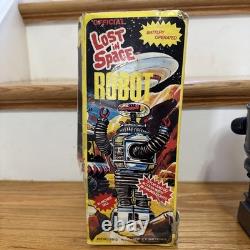 Working VINTAGE AHI#6813 BRAND OFFICIAL LOST IN SPACE B-9 ROBOT 10 INCHES TALL Working VINTAGE AHI#6813 BRAND OFFICIAL LOST IN SPACE B-9 ROBOT 10 INCHES TALL