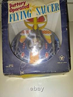 YONEZAWA VINTAGE FLYING SAUCER Tin AND PLASTIC Toy SPACE SHIP