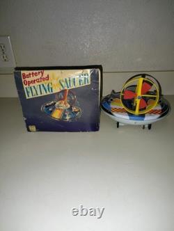 YONEZAWA VINTAGE FLYING SAUCER Tin AND PLASTIC Toy SPACE SHIP