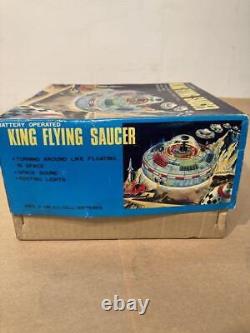 Yoshiya KING FLYING SAUCER Space X-081 Vintage Tin Toy Junk